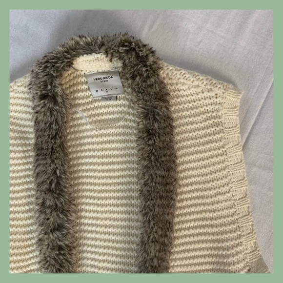 Fur Lined Sleeveless Cardigan - Picture 1 of 2